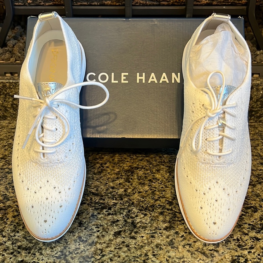 NEW Women Cole Haan Wing Oxford Sneakers - Original Grand (White with tan trim)